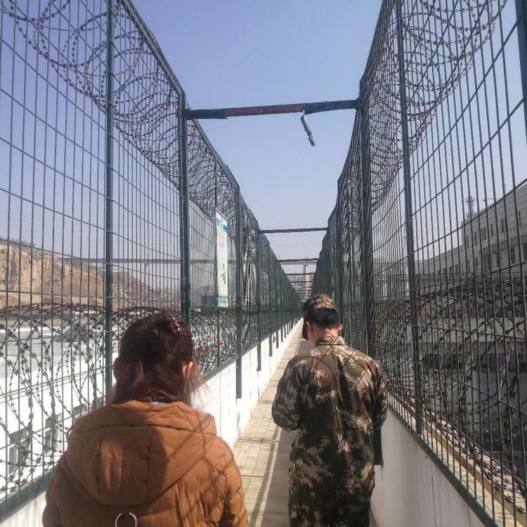 上海?監(jiān)獄、看守所巡邏道鋼網(wǎng)墻具有監(jiān)視、威懾作用