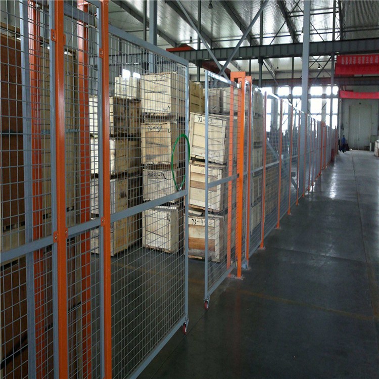 上?；顒訄龅胤指糇o(hù)欄常見的表面處理方式